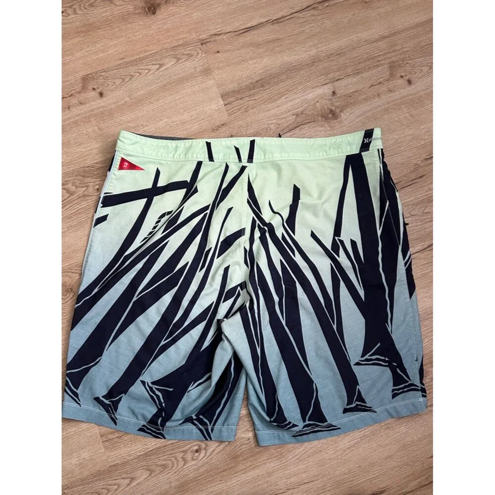 Hurley Board Shorts Green and Light Blue Men's Swim Trunks Pair Size 40 XL
